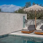 Camelia Luxury Suites