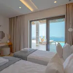 Lamar Private Luxury Villas