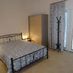 Mikro Nisi Studios & Apartments