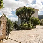 Fagias Luxury Apartment