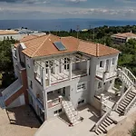 Premiere Lumiere Apartments