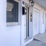 Zoe & Dennis Apartments