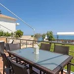 Venetico Beachfront Apartments - 2 Bedroom Apartment