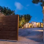 Artina Luxury Villa
