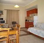 Bella Vista Apartments And Studios