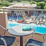 Koukounaria Hotel&Suites