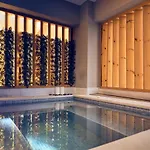 Savvas Luxury Suites