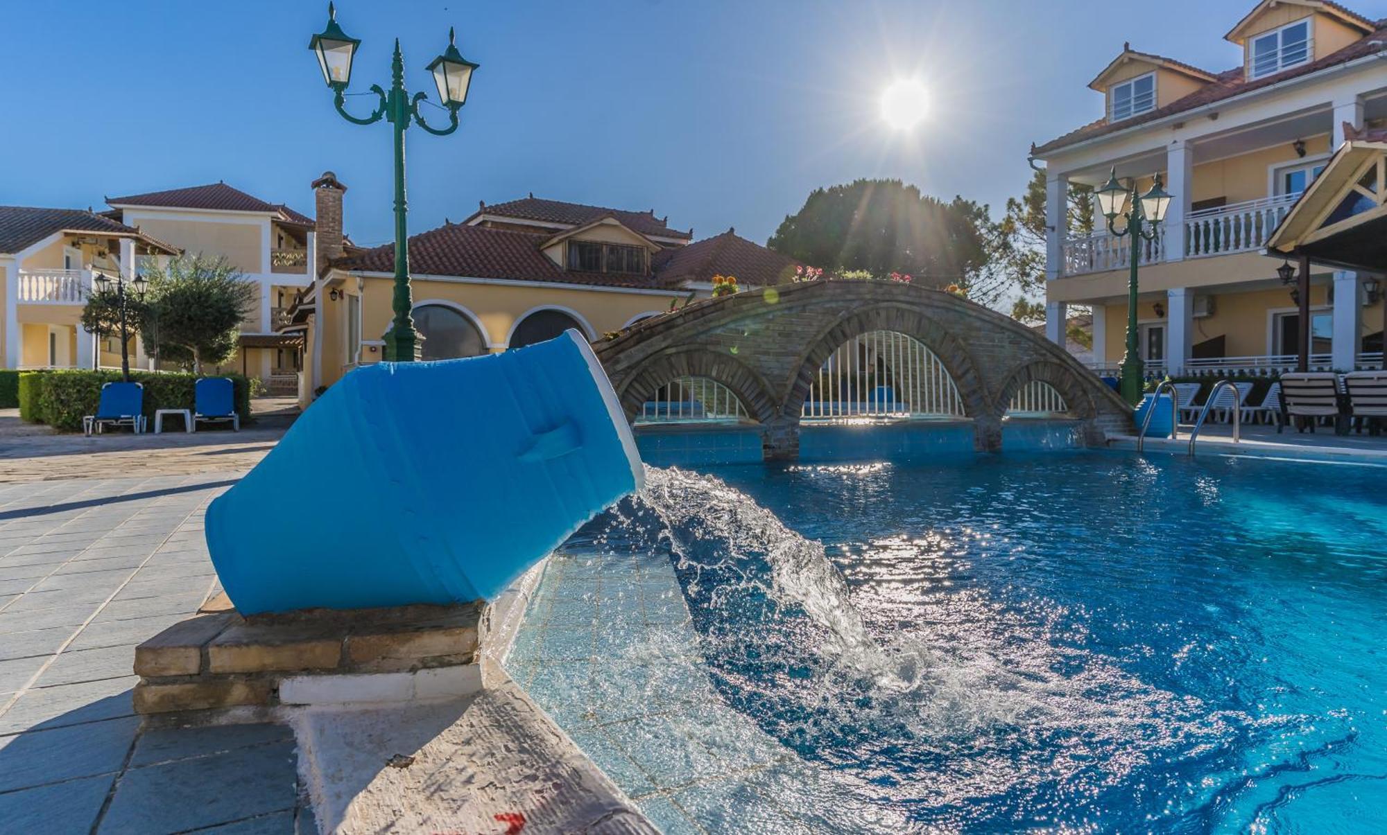 Elpida Aparthotel 2*