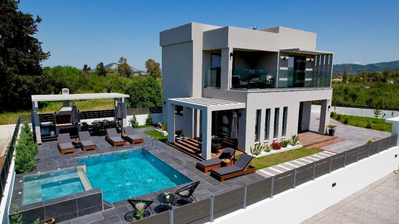 Mamica Luxury Laganas