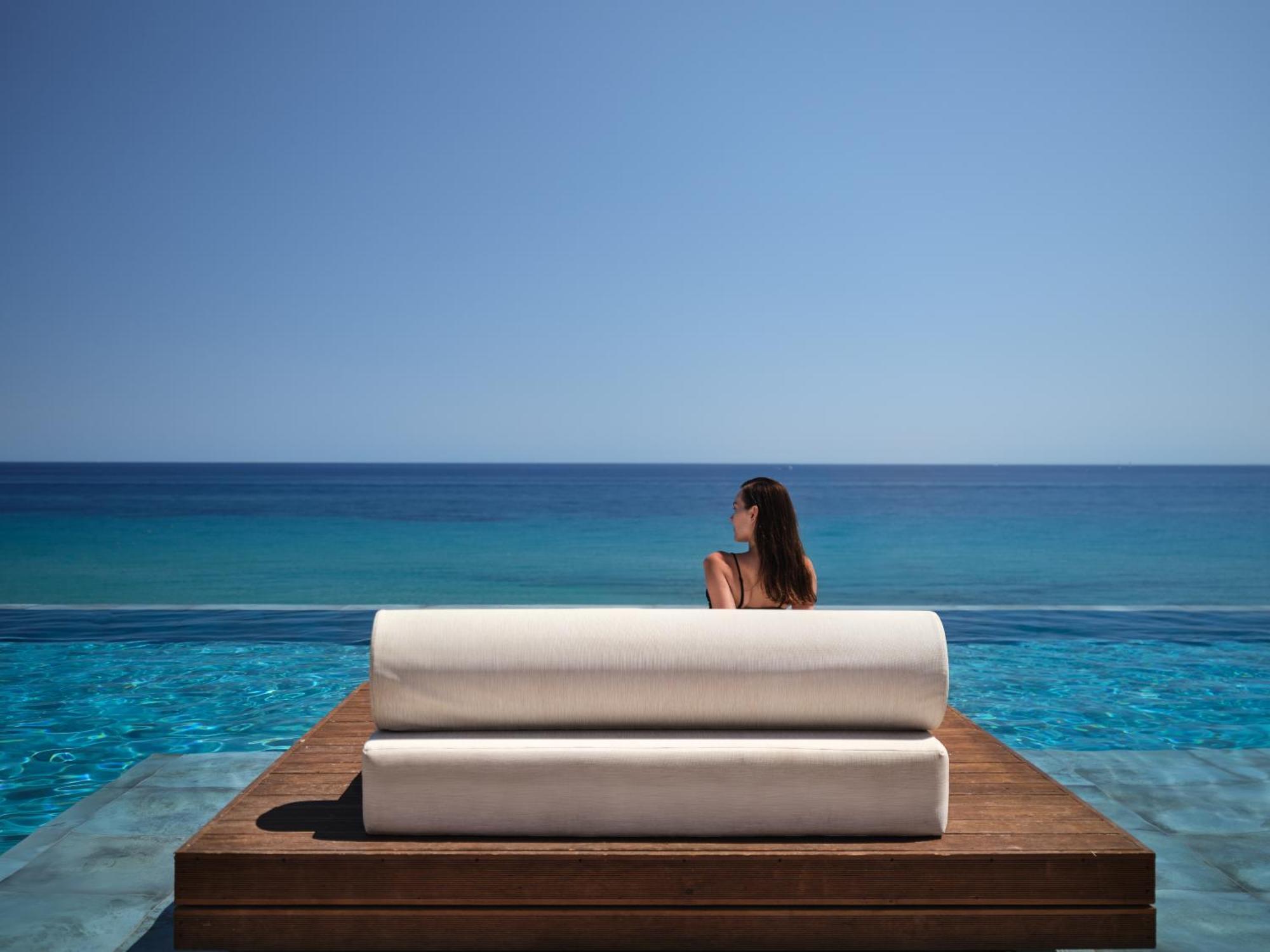 Lesante Blu - The Leading Of The World, Adults Only 5*
