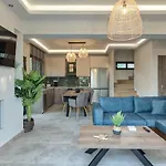 Delight Luxury Villa - Contemporary Elegance & Tranquility, By Zantewize