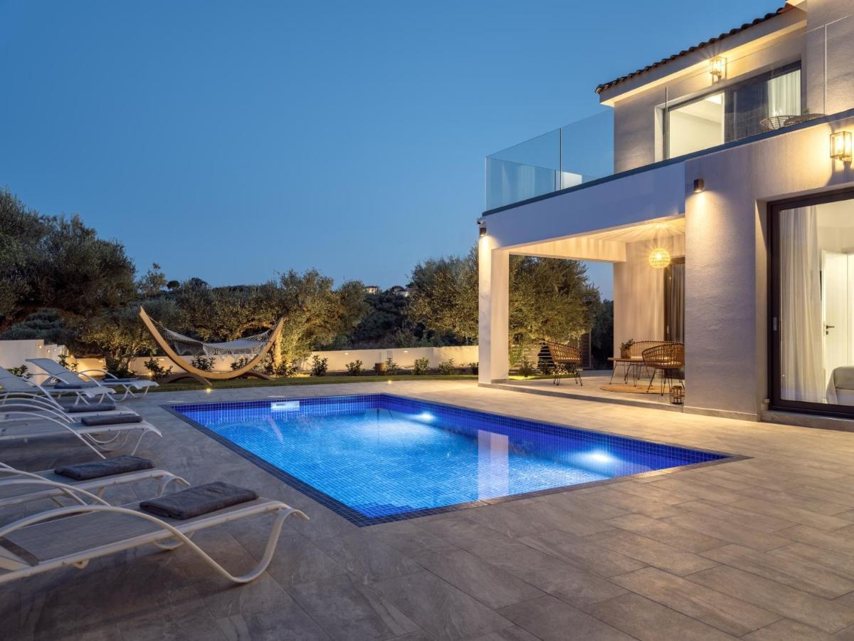 Kapodistria Luxury Villa Plános