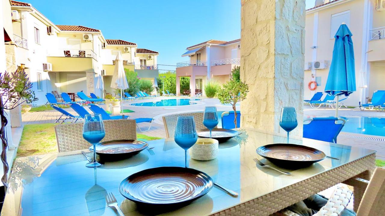 Phoebes Place At Court, 2 Bedroom With A Shared Pool Сasa de vacaciones
