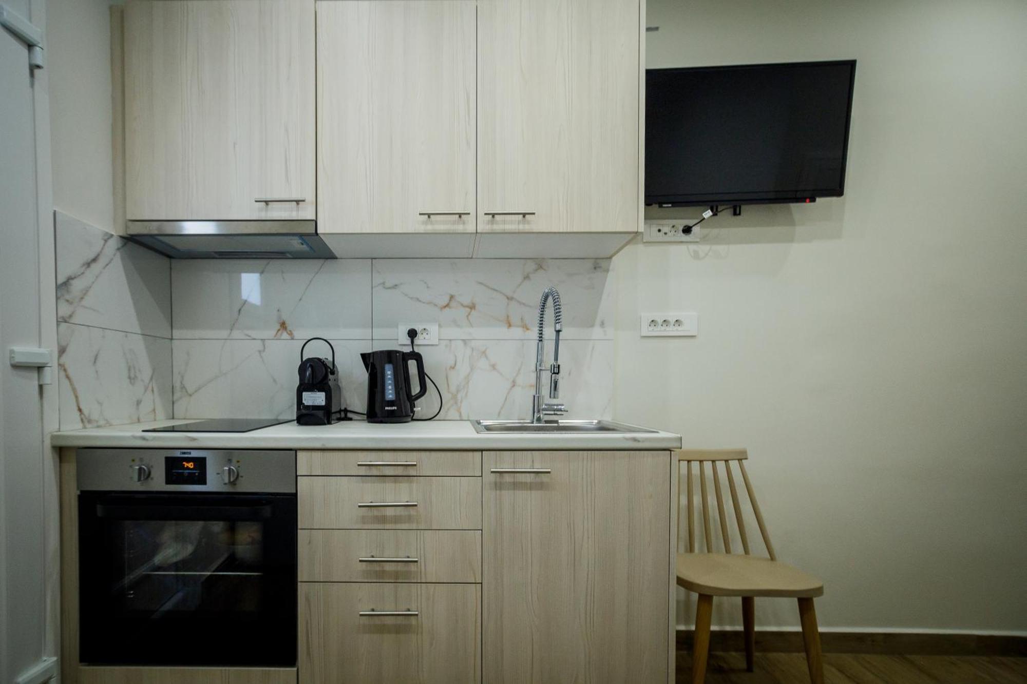 Corner Apts *