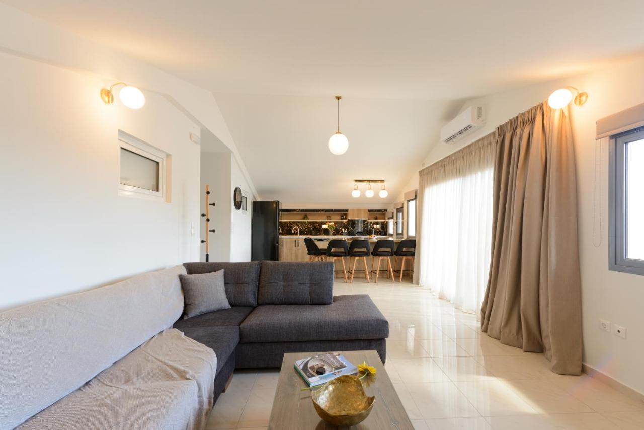 Zissis Downtown Apartment *