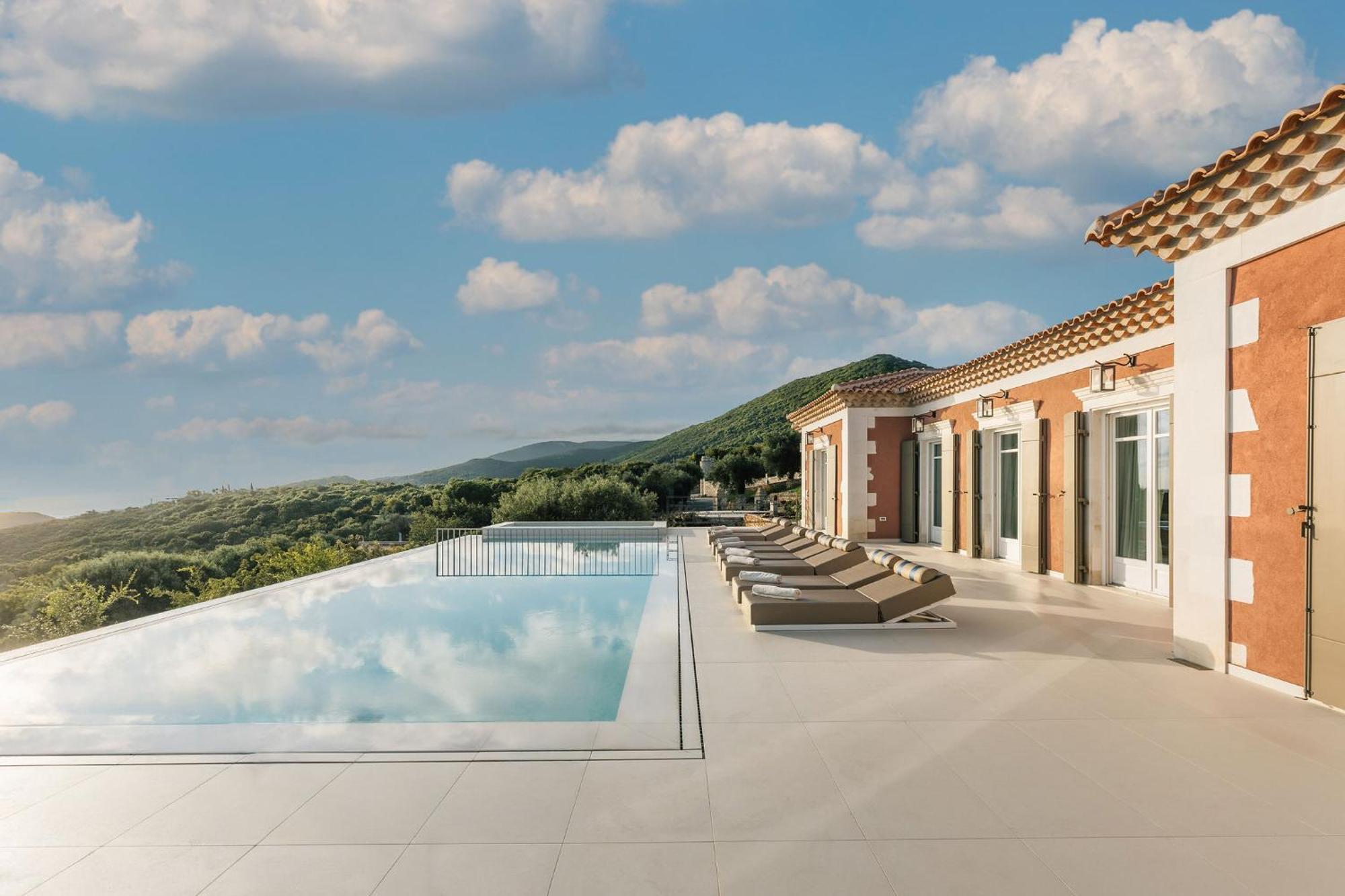 Archontiko Stoufi Luxury Skinária